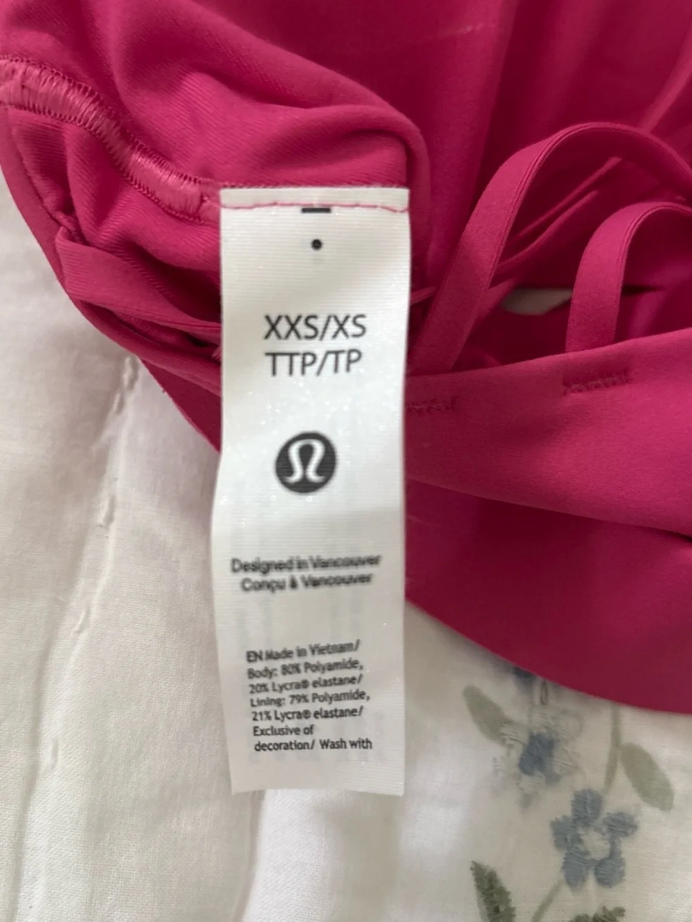 Lululemon Hot Pink Bra size xs/xxs for cup size C/D